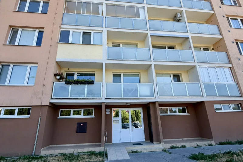 Tyršovo nábrežie 10